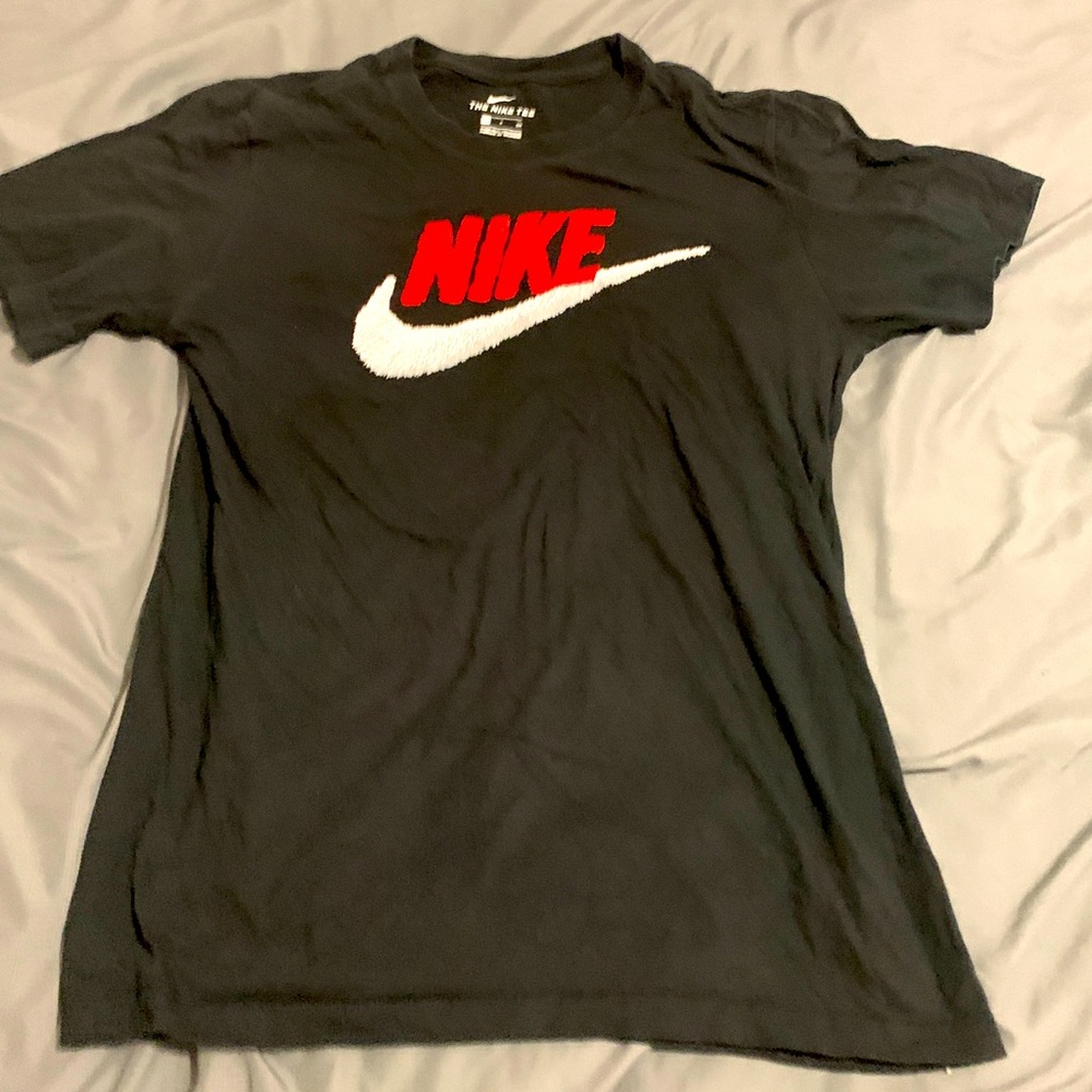 Men’s Nike Sportswear T-Shirt Size: S